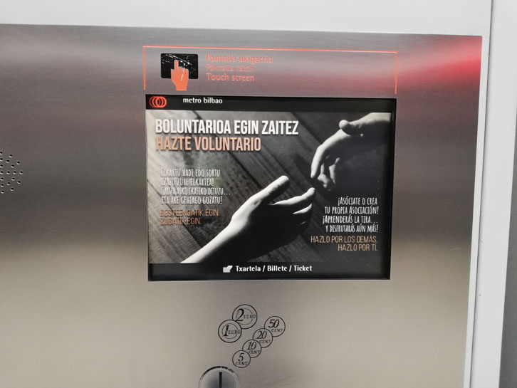 Voluntariado - Publicidad en Metro Bilbao - Estación San Mamés