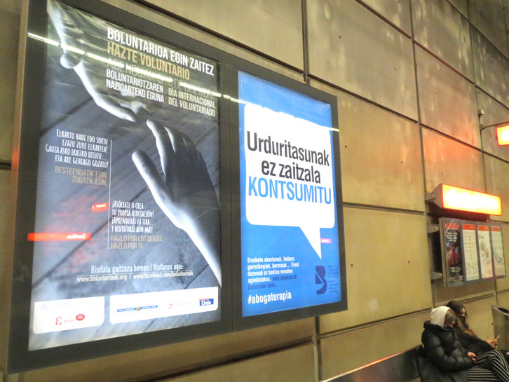 Voluntariado - Publicidad en Metro Bilbao - Estación Sarriko