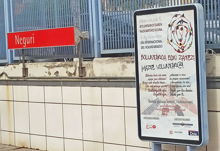Voluntariado - Publicidad en Metro Bilbao - Estación Neguri